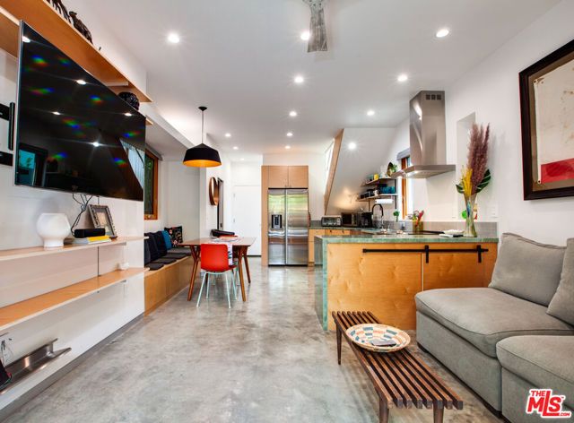 4135 Michael Avenue, Los Angeles, CA 90066