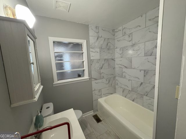 1906 W Whitney Avenue, Albany, GA 31707