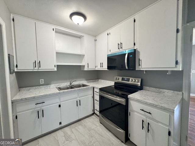 1906 W Whitney Avenue, Albany, GA 31707