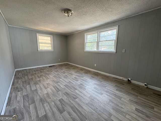 1906 W Whitney Avenue, Albany, GA 31707