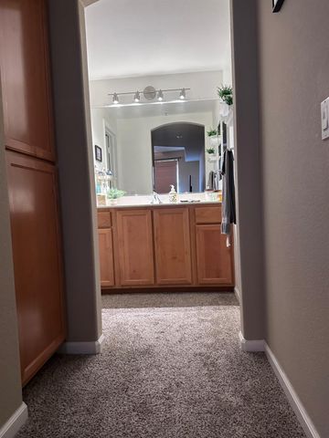 600 Moon Cir, Folsom, CA 95630