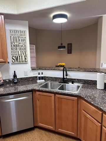 600 Moon Cir, Folsom, CA 95630