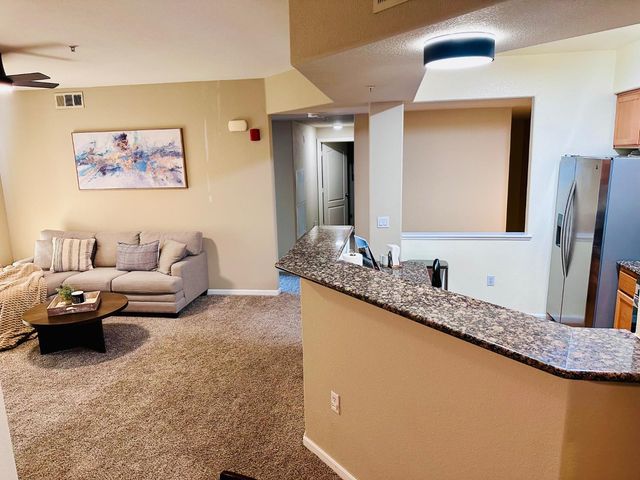 600 Moon Cir, Folsom, CA 95630