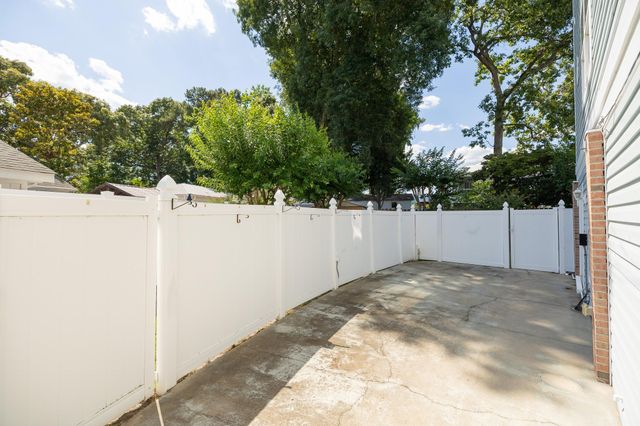 27 Palmas Dr., Surfside Beach, SC 29575
