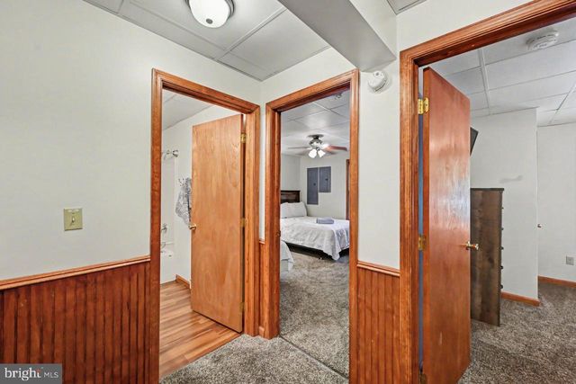 41 LUPINE DR, Lake Harmony, PA 18624