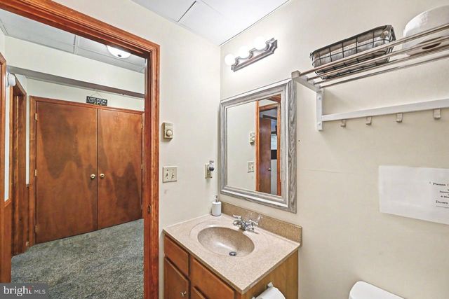 41 LUPINE DR, Lake Harmony, PA 18624
