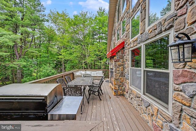 41 LUPINE DR, Lake Harmony, PA 18624