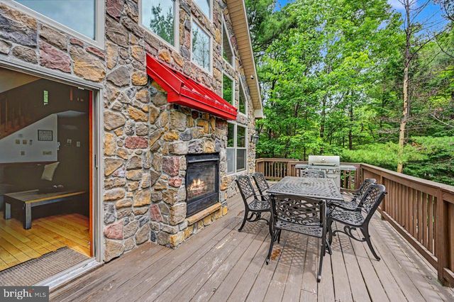 41 LUPINE DR, Lake Harmony, PA 18624