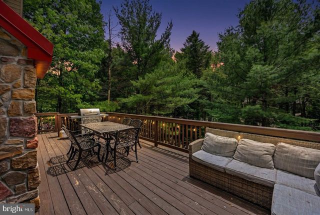 41 LUPINE DR, Lake Harmony, PA 18624
