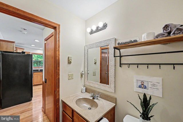 41 LUPINE DR, Lake Harmony, PA 18624