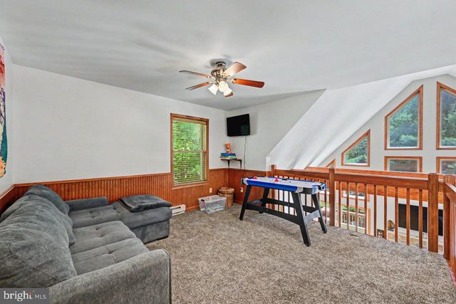 41 LUPINE DR, Lake Harmony, PA 18624