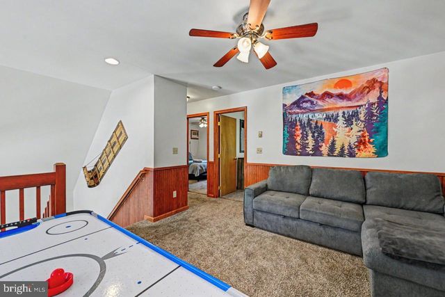 41 LUPINE DR, Lake Harmony, PA 18624