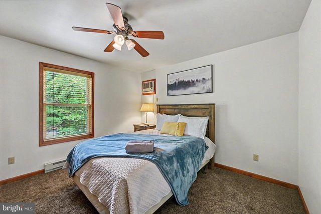 41 LUPINE DR, Lake Harmony, PA 18624