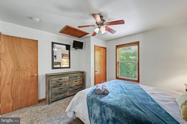 41 LUPINE DR, Lake Harmony, PA 18624