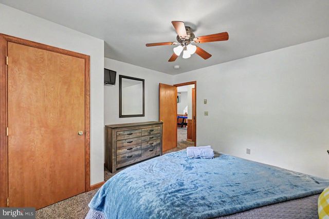 41 LUPINE DR, Lake Harmony, PA 18624