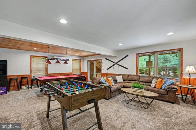 41 LUPINE DR, Lake Harmony, PA 18624