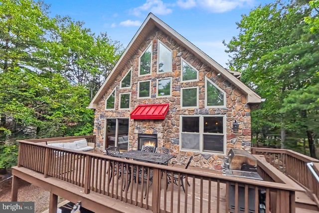 41 LUPINE DR, Lake Harmony, PA 18624