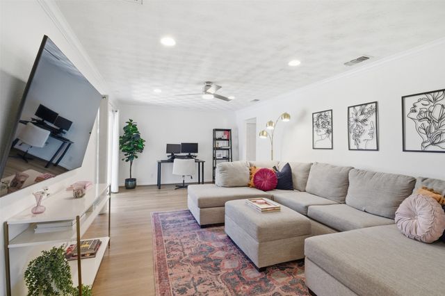 2250 Peavy Circle, Dallas, TX 75228