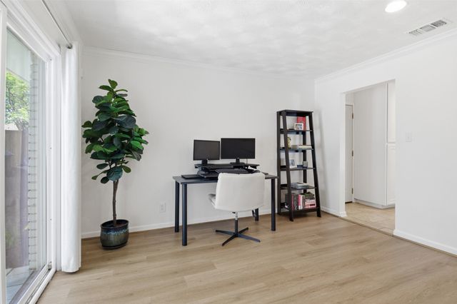 2250 Peavy Circle, Dallas, TX 75228