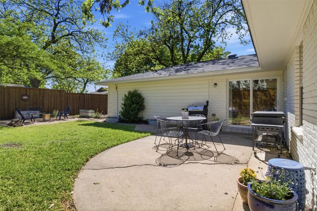 2250 Peavy Circle, Dallas, TX 75228