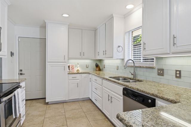 2250 Peavy Circle, Dallas, TX 75228