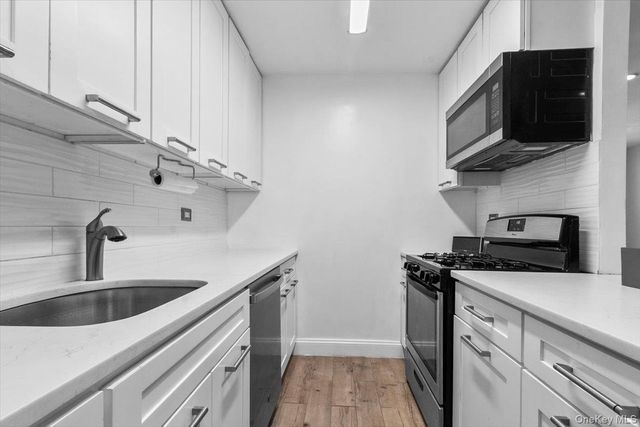 5425 Valles Avenue 3F, Bronx, NY 10471