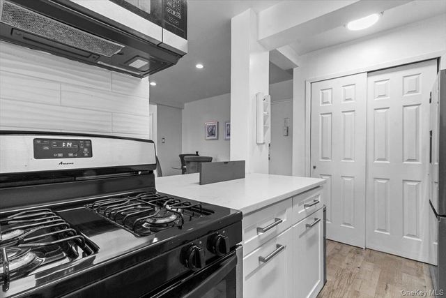 5425 Valles Avenue 3F, Bronx, NY 10471