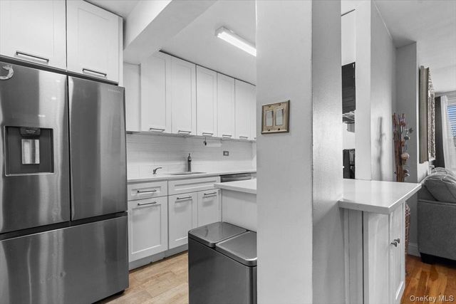 5425 Valles Avenue 3F, Bronx, NY 10471