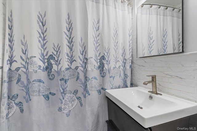 5425 Valles Avenue 3F, Bronx, NY 10471