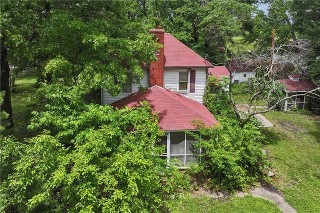 19411 S Ridgeview Road, Spring Hill, KS 66083