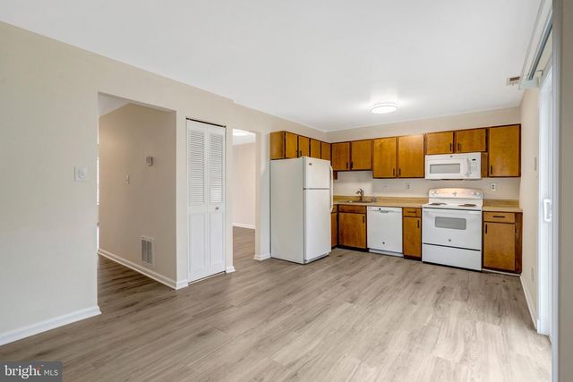 4152 PLACID LAKE CT, Chantilly, VA 20151