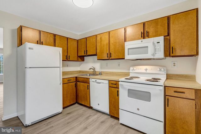 4152 PLACID LAKE CT, Chantilly, VA 20151