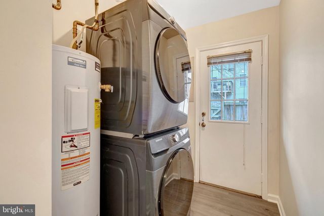 4152 PLACID LAKE CT, Chantilly, VA 20151