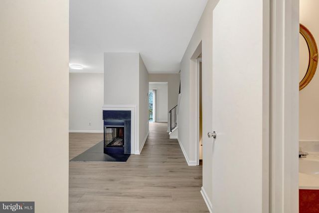 4152 PLACID LAKE CT, Chantilly, VA 20151