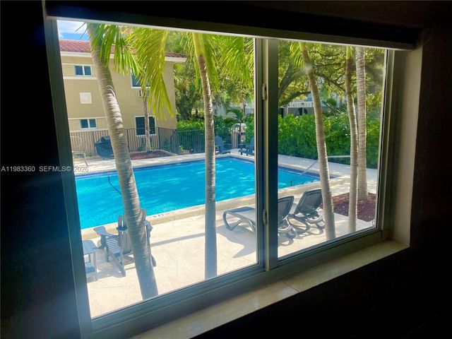 125 Edgewater Dr 1, Coral Gables, FL 33133