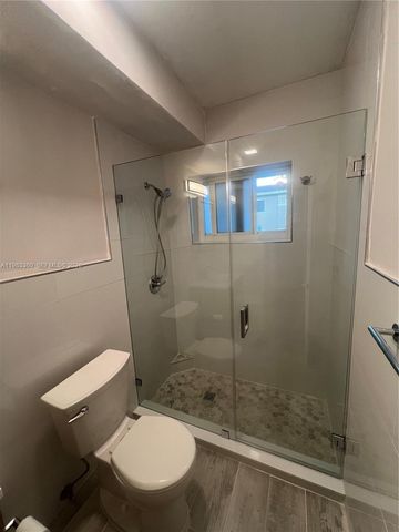 125 Edgewater Dr 1, Coral Gables, FL 33133