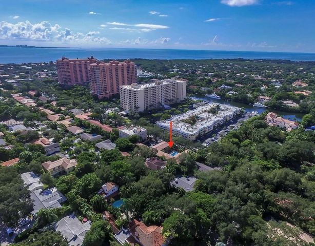 125 Edgewater Dr 1, Coral Gables, FL 33133