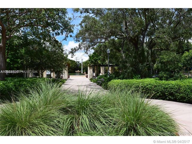 125 Edgewater Dr 1, Coral Gables, FL 33133