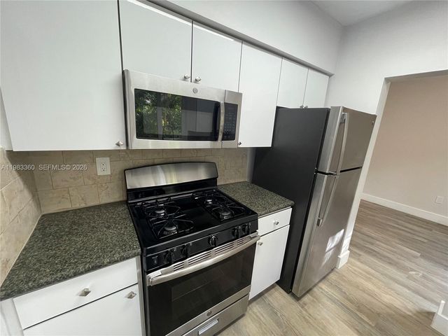 125 Edgewater Dr 1, Coral Gables, FL 33133