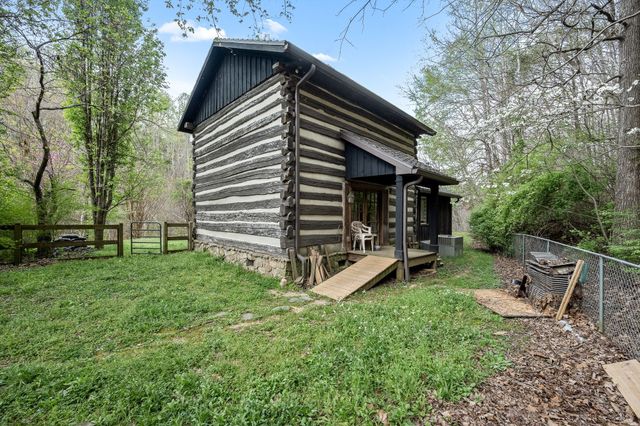 2708 LEDFORD MILL ROAD, Wartrace, TN 37183