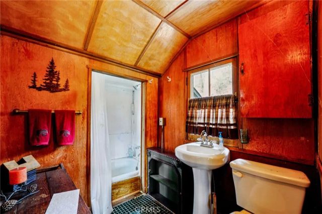 246 Big Bear Trail, Big Bear Lake, CA 92315