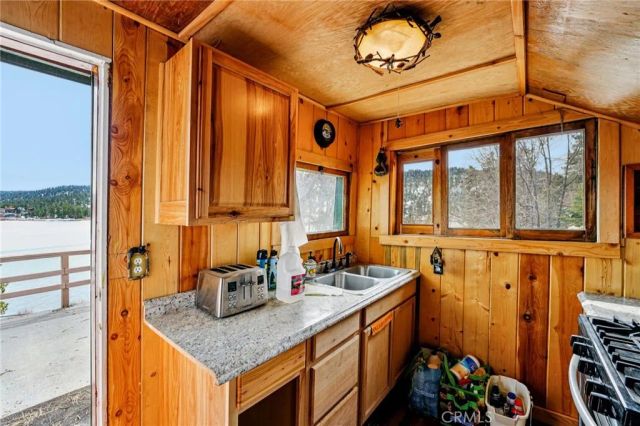 246 Big Bear Trail, Big Bear Lake, CA 92315