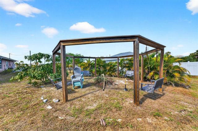 113 SESAME ROAD W, Rotonda West, FL 33947