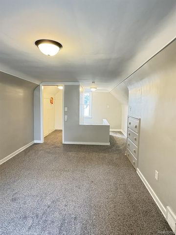 21707 Alger Street, Saint Clair Shores, MI 48080
