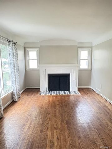 21707 Alger Street, Saint Clair Shores, MI 48080