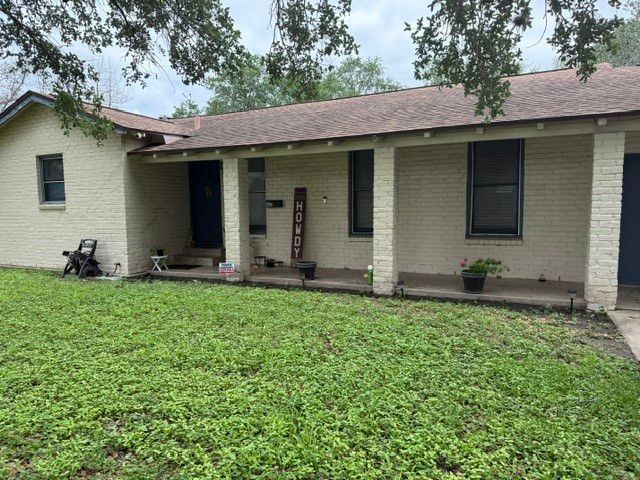 800 Lincoln St, Alice, TX 78332