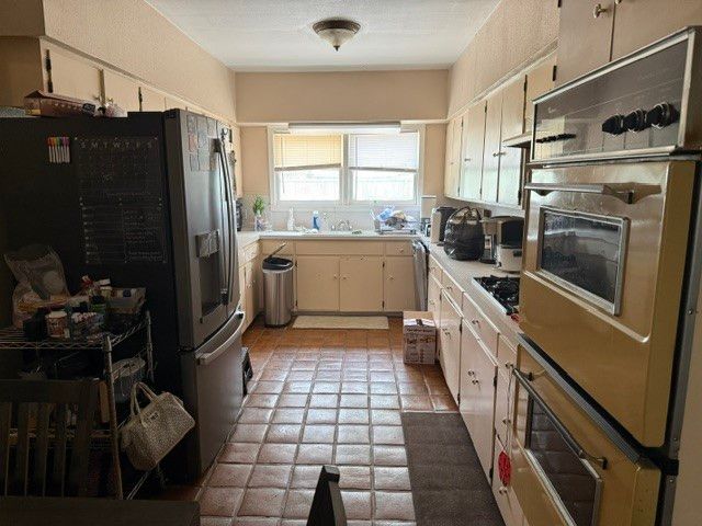 800 Lincoln St, Alice, TX 78332