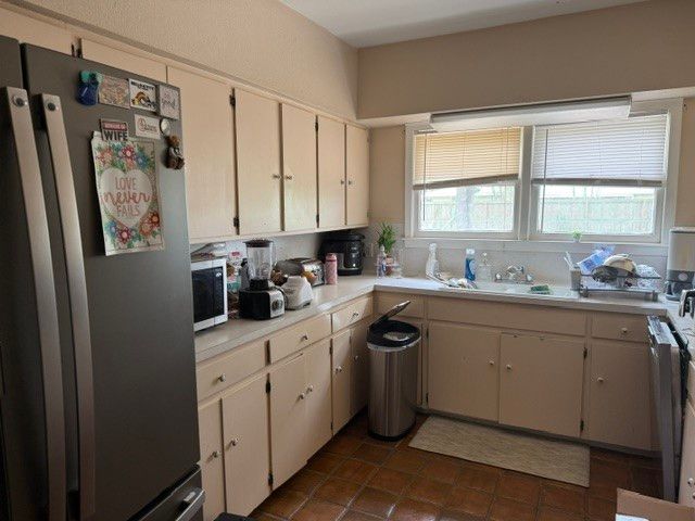 800 Lincoln St, Alice, TX 78332