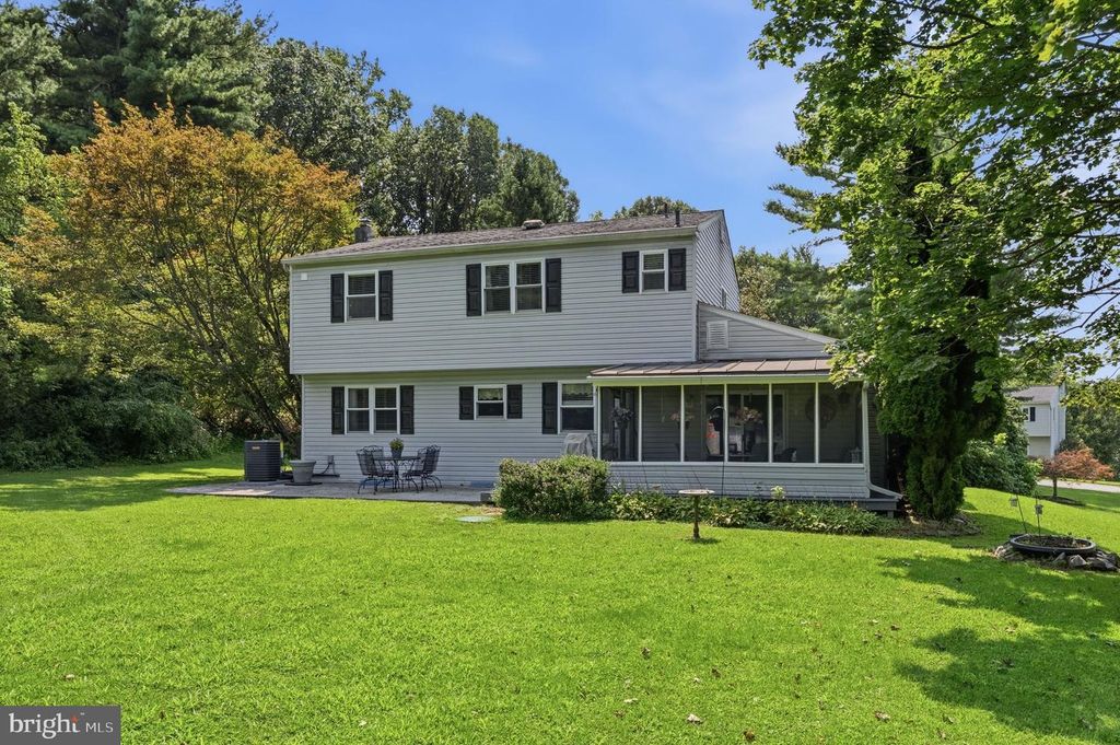 829 FRANK RD, WEST CHESTER, PA 19380 — photo 2