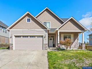 924 Park St, Sweet Home, OR 97386